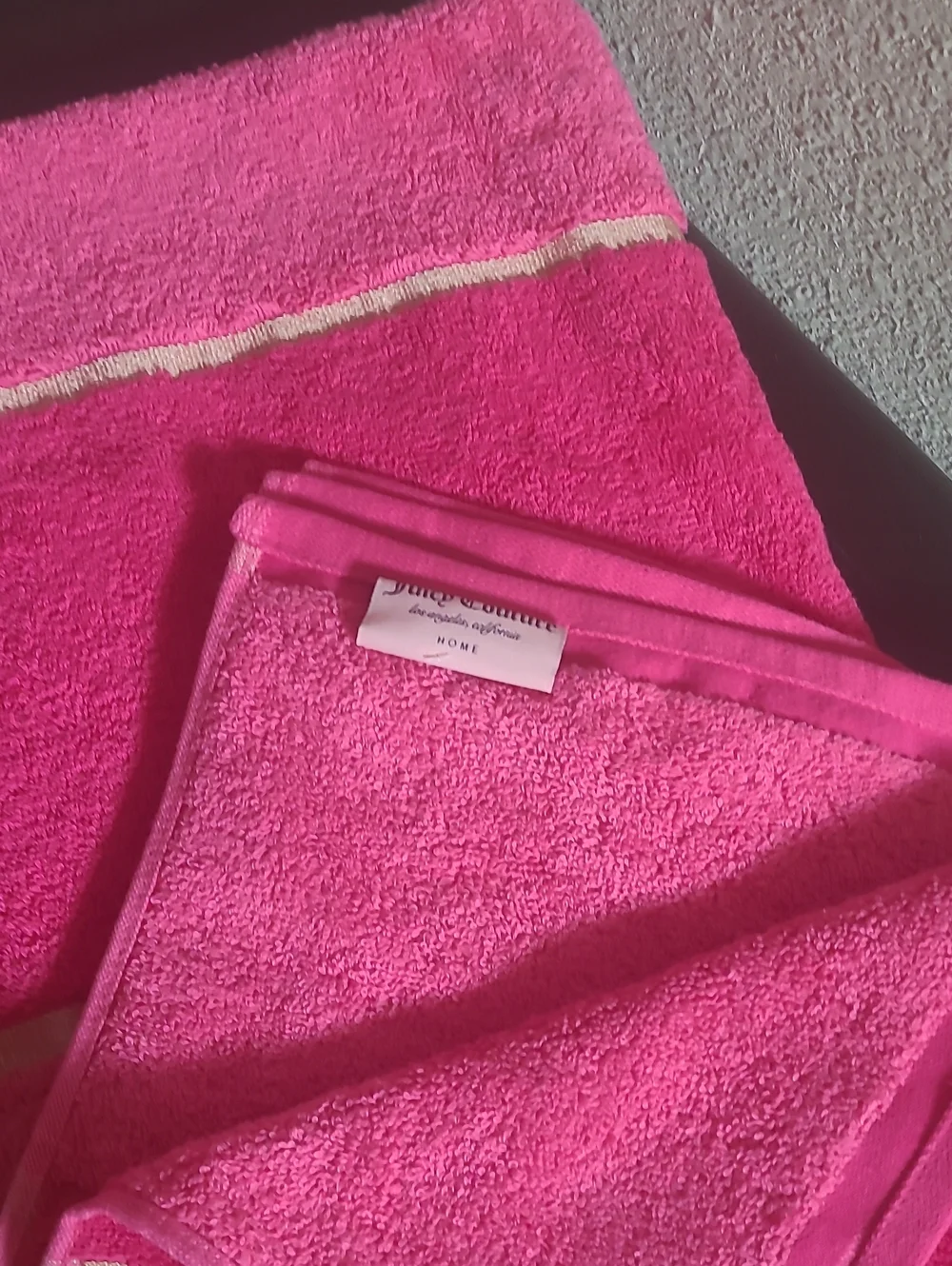 Juicy Couture Hot Pink Bath Towel with Gold Trim